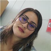 Profesora de español imparte clases a todo tipo de publico